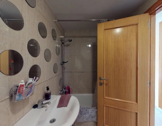 Apartamento de 3 dormitorios cerca de la playa Arenal
