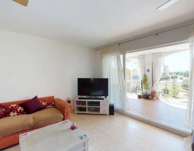 Apartamento de 3 dormitorios cerca de la playa Arenal