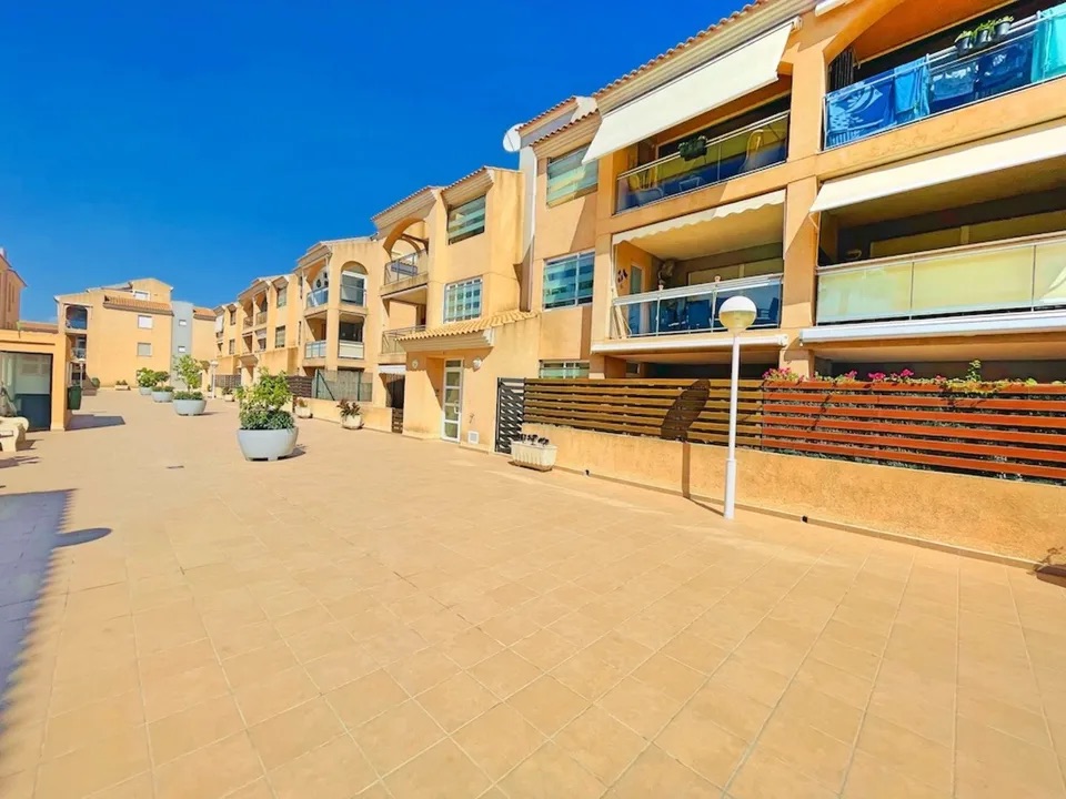Apartamento de 3 dormitorios cerca de la playa en Javea