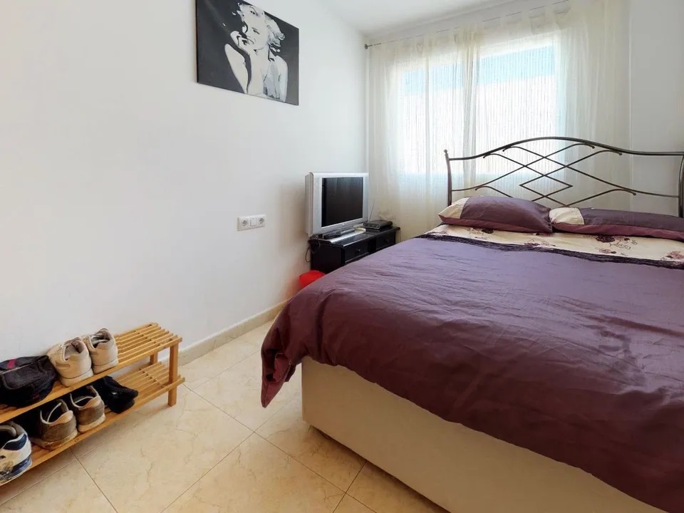 Apartamento de 3 dormitorios cerca de la playa Arenal