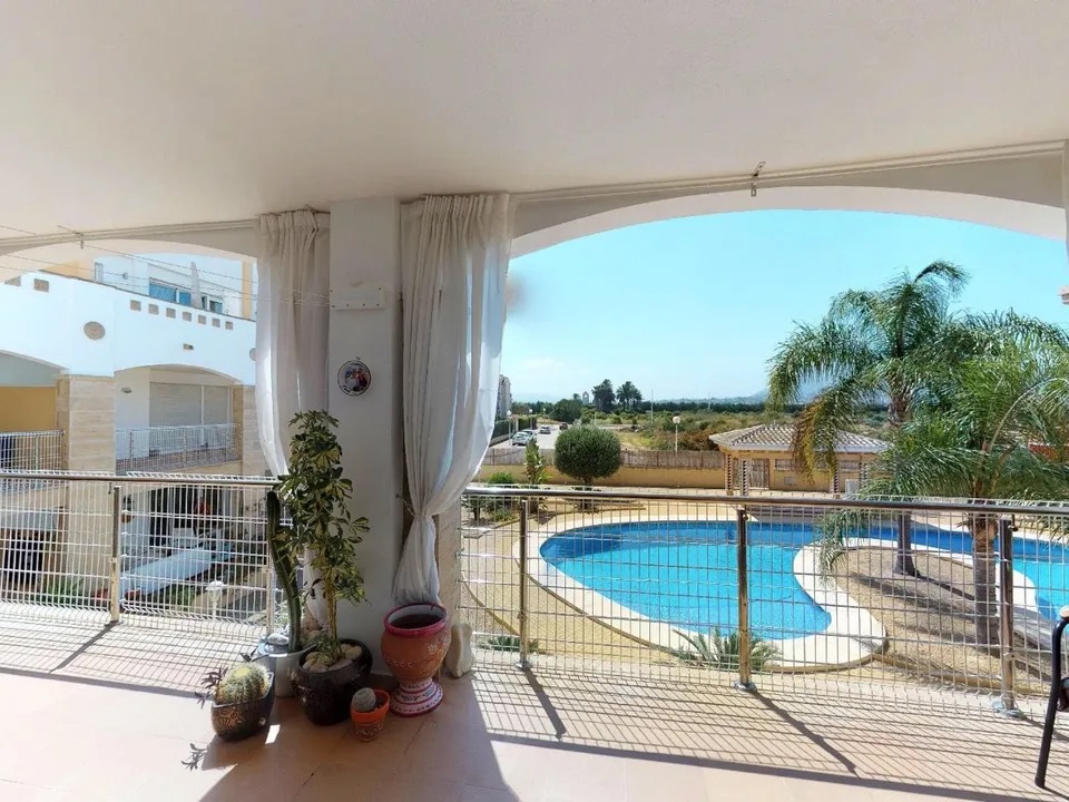 Apartamento de 3 dormitorios cerca de la playa Arenal